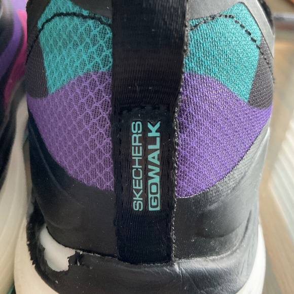 LADIES SKECHERS AIR-COOLED ARCH FIT. SIZE 8.  HAS LOCK LACES.  V GOOD. NO ODORS! - Picture 11 of 11